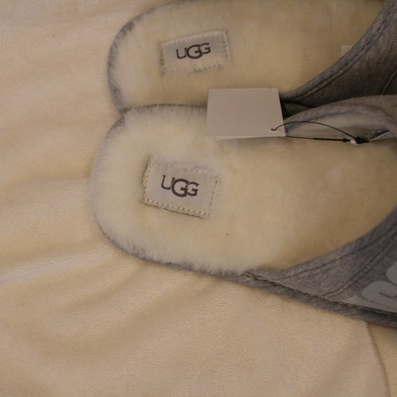 UGG MEN'S SCUFF LOGO BANDED GRAY WHITE SLIPPERS - Picture 6 of 7